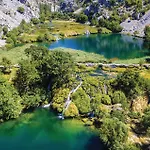 Lovely In Karin Gornji 아파트