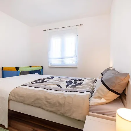 Lovely In Karin Gornji Gornji Karin