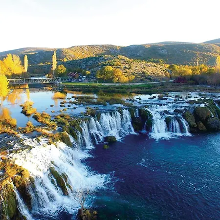 Apartment Lovely In Karin Gornji Gornji Karin